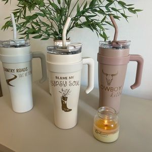 Customizable tumblers
